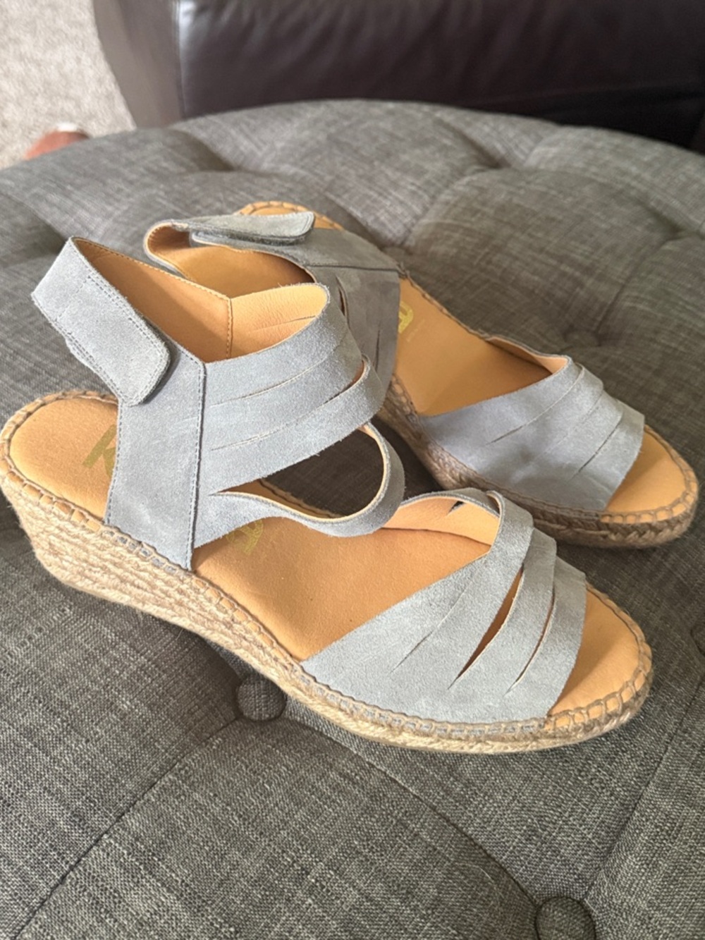 Kanna Spain Light Gray Suede Espadrille Wedge Sandals 9.5 41